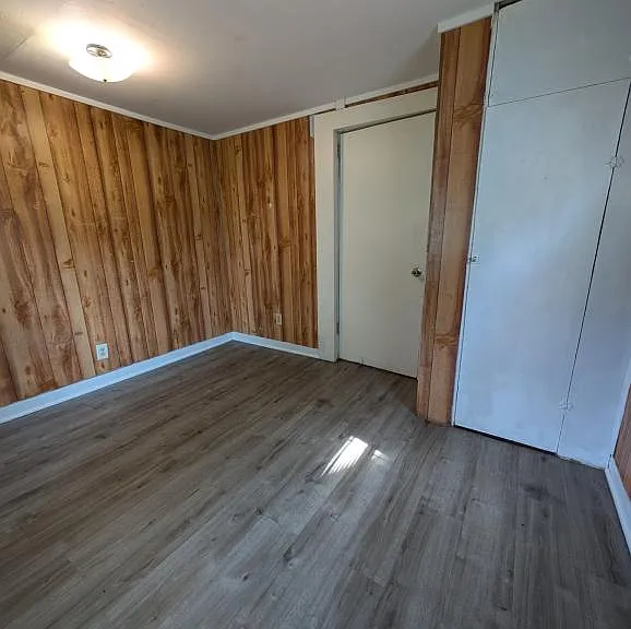 711 N Webster St — Photo 3
