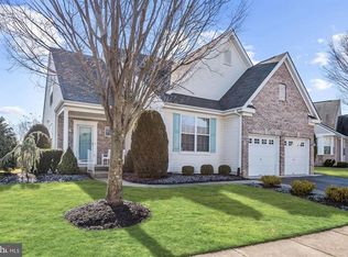 7 Hibiscus Dr, Marlton, NJ 08053