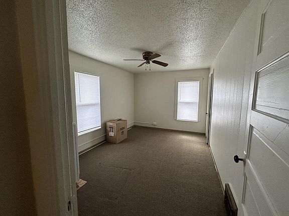 4th image of 709 E 2ND STREET