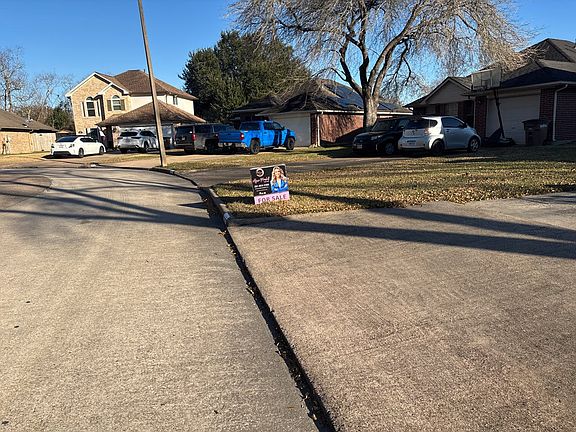 5th image of 3035 Overland Trl