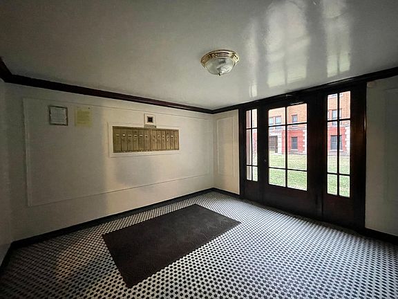 3rd image of 803 S Euclid Ave