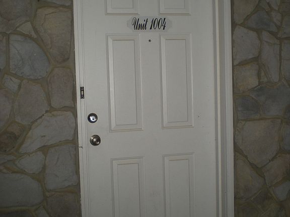 2nd image of 1004 Scarlet Oak Ave