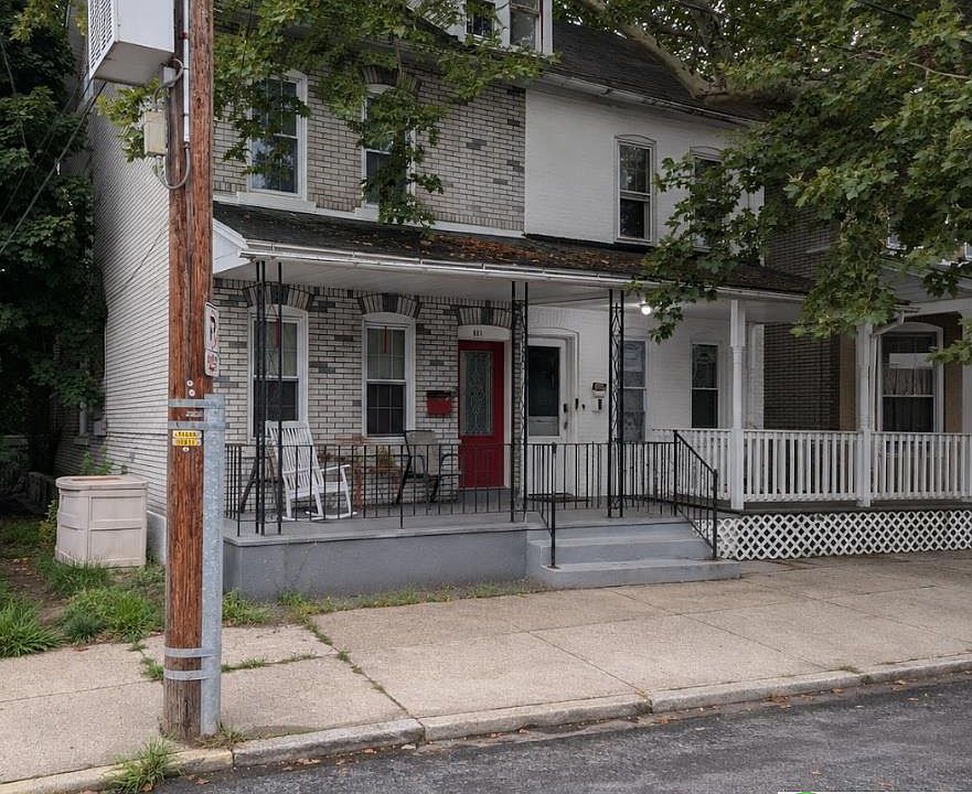 2nd image of 211 E Ettwein St