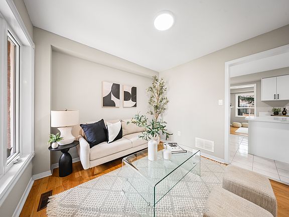 4th image of 3847 Densbury Dr