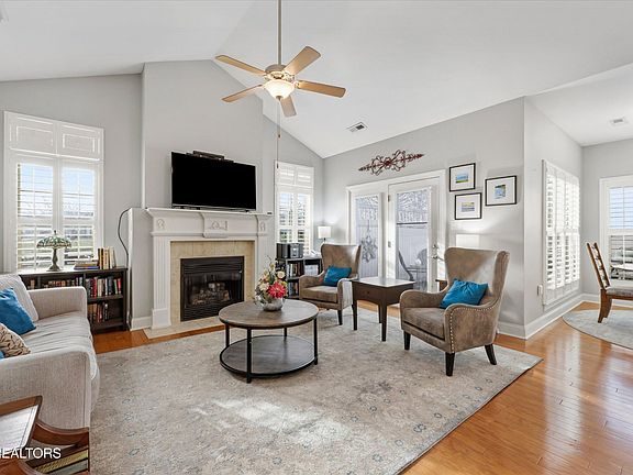 5th image of 758 Pryse Farm Blvd
