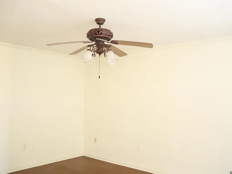 10298 W Winston Ave #7 — Photo 4