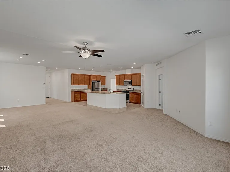 630 Great River Ave — Photo 10