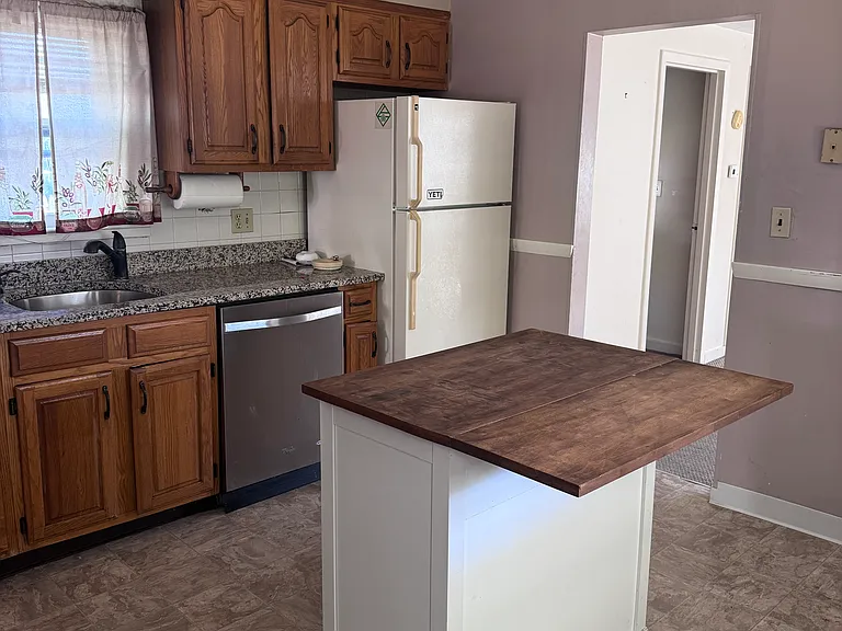 330 Washington St #1 — Photo 3