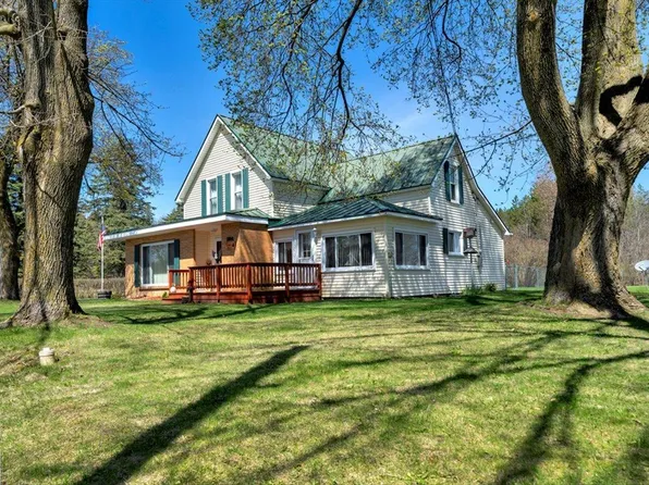 304 W Main St, Hale, MI 48739