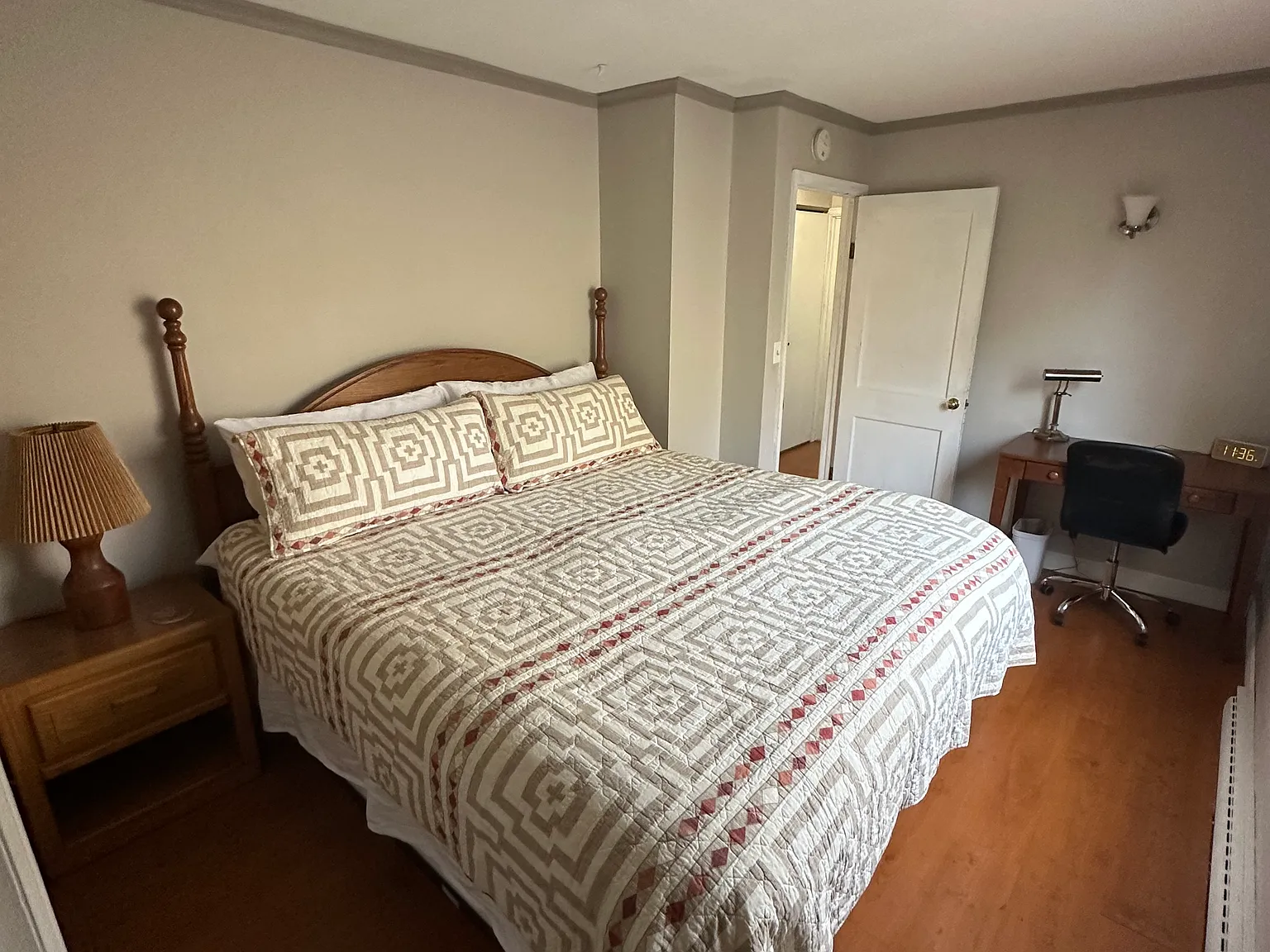 3 bed, 1242 sqft, $2,300 — Photo 4