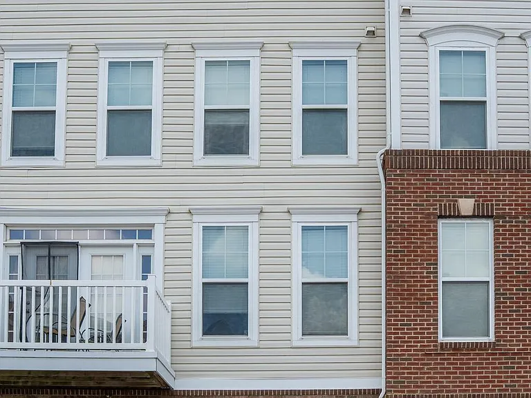 42243 Canary Grass Sq — Photo 80