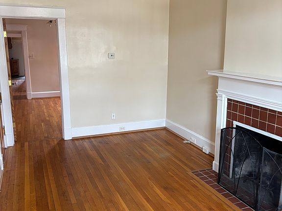 3rd image of 3011 W Grace St APT D