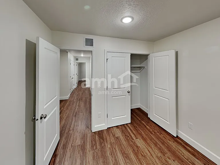 278 N Allen Ln — Photo 12