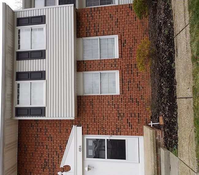 1st image of 4589 Cox Dr