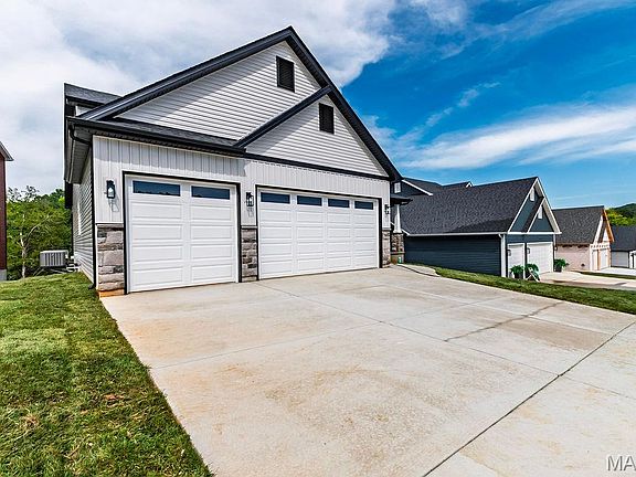 3rd image of 3725 Bullsway Dr