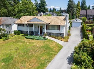 945 Lillian St, Coquitlam, BC V3J 5C6
