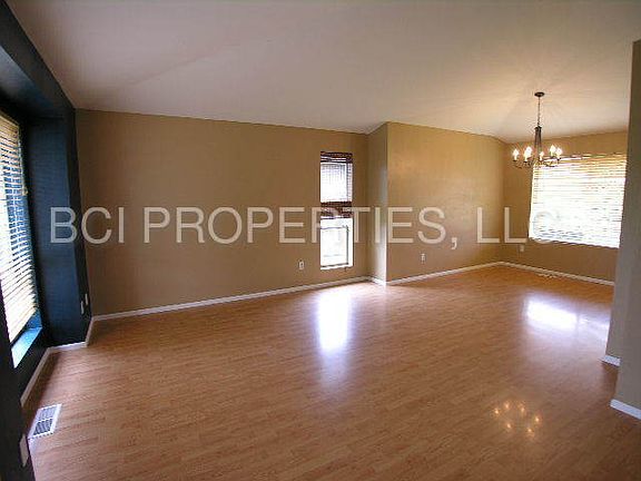 4th image of 21618 43rd Avenue Ct E