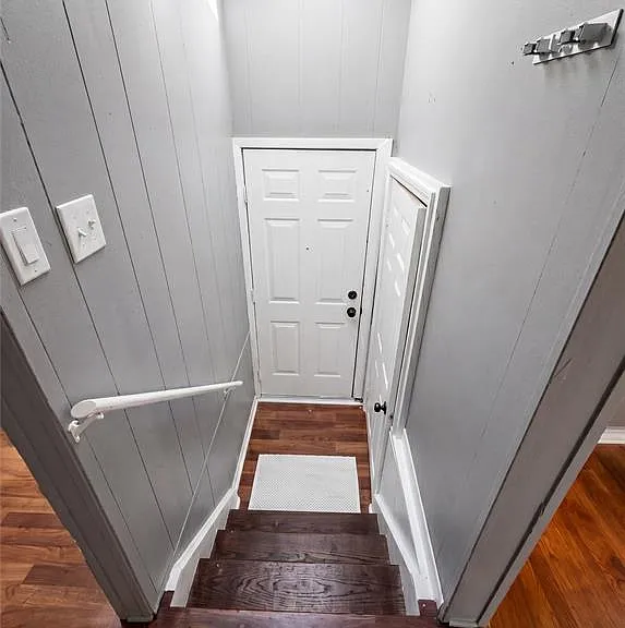 8647 Chalmers Ave — Photo 15