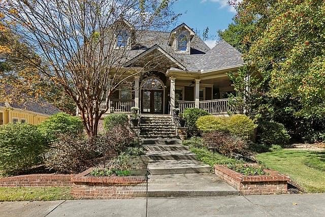 1st image of 90 S Peachtree St W