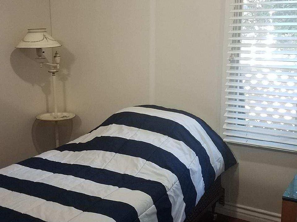 1st image of 8629 Aqueduct Ave