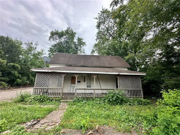 602 W Madison St, Paris, IL 61944