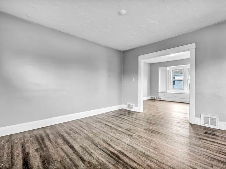 12301 Forest Ave #12301 — Photo 16