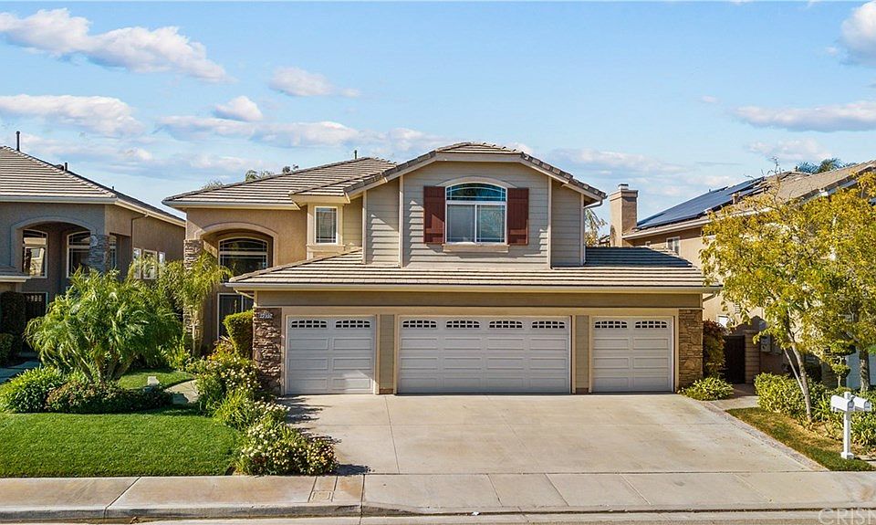 1st image of 27557 Cunningham Dr