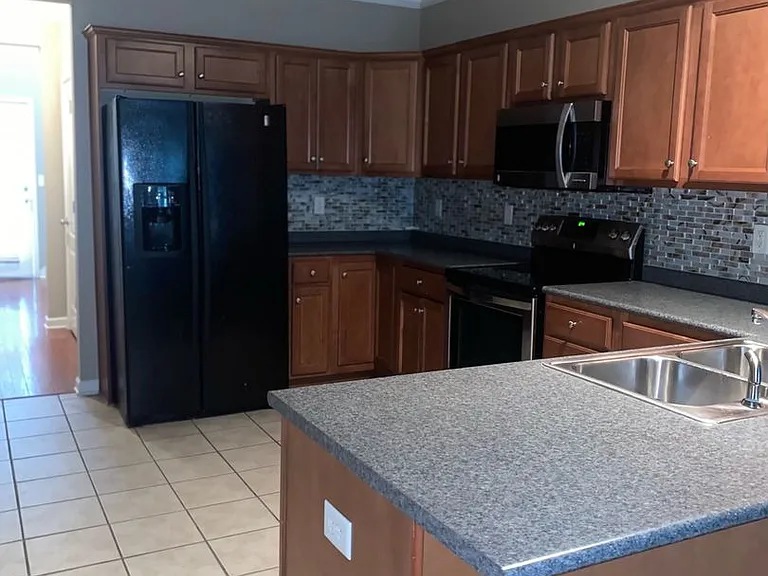 2526 Acton Park Ln — Photo 3