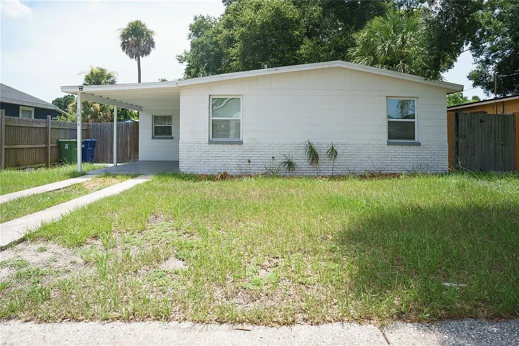 4 bed, 2.0 bath, 1349 sqft, $2,400 — Photo 1