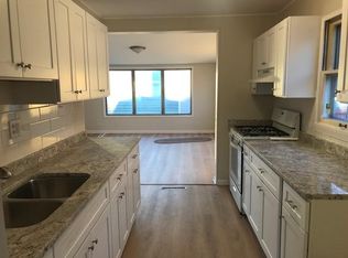 909 Lemorr Ave, Joliet, IL 60435