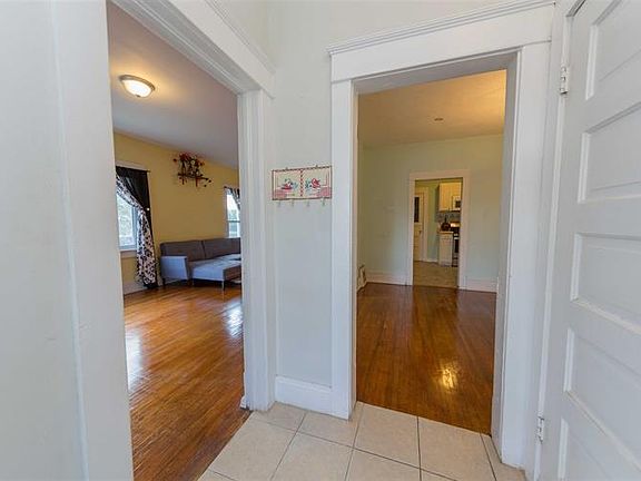 5th image of 801 W Beardsley Ave