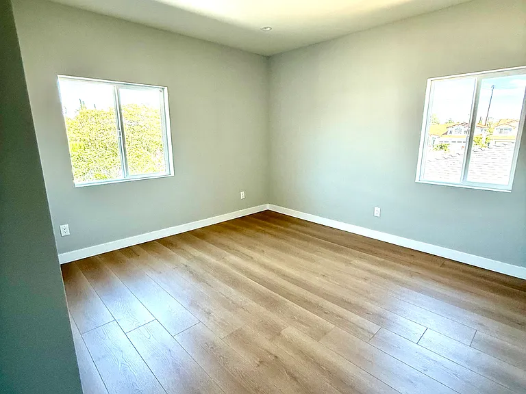 3442 Vineland Ave — Photo 16