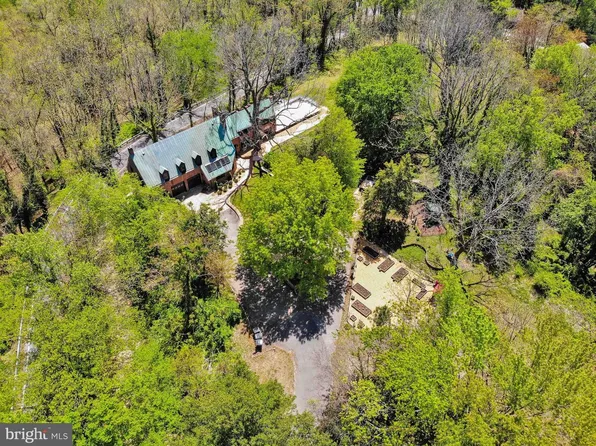1040 White Sands Dr, Lusby, MD 20657