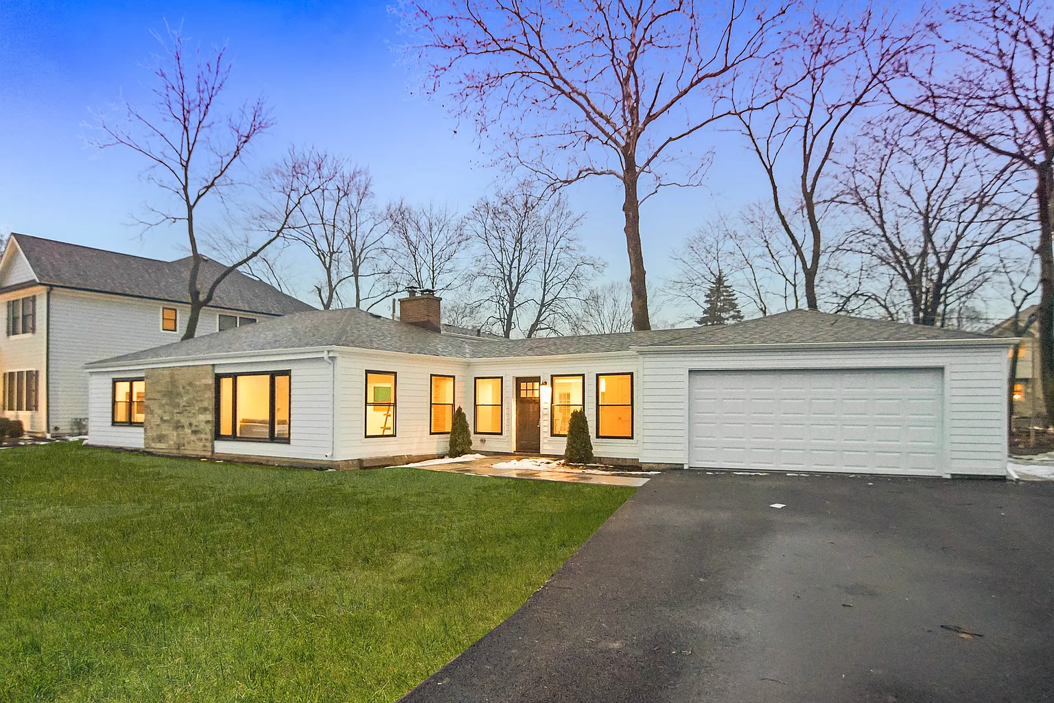 1014 Aurora Way photo 1