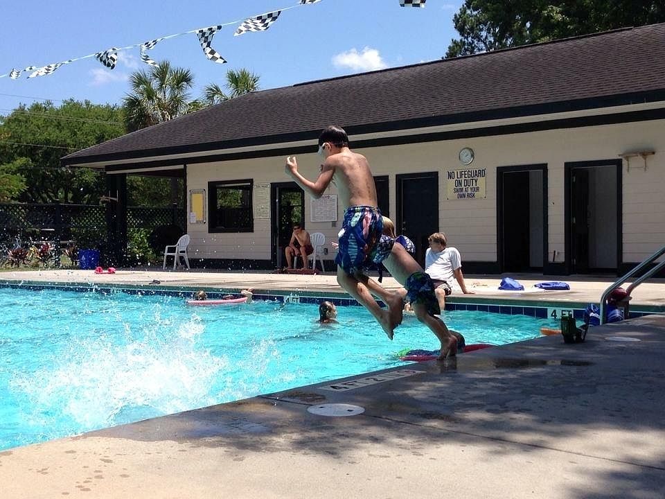 Your amazing Northbridge Terrace Pool is only 5 houses away - an easy 3 min. walk, 1 min. bike ride, or 15 second golf cart jaunt away! It's about $450/year to join and well worth it! It's the center of the neighborhood and a great place ot meet all of