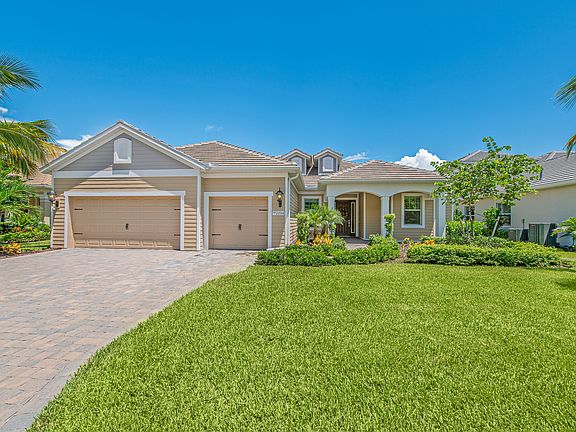 4th image of 21514 Oaks Of Estero Cir