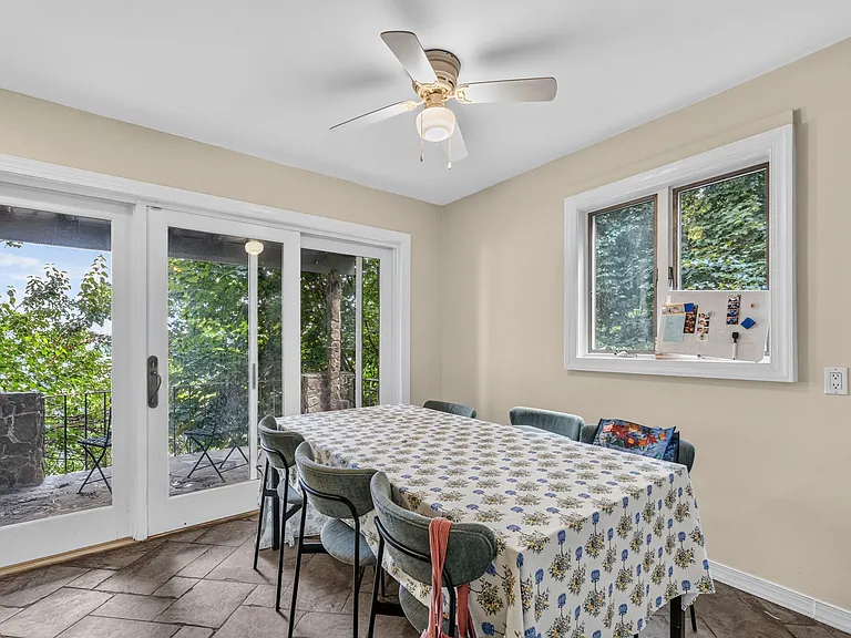 8 Old Wood Rd — Photo 10