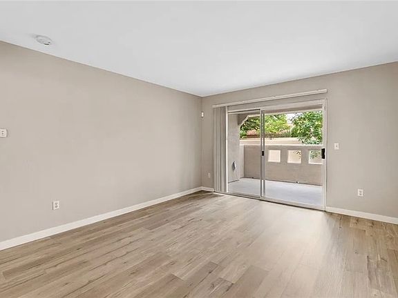 4th image of 1900 Tierra Vista Dr Unit 104