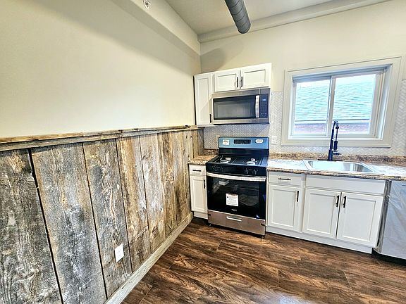 2nd image of 486 Franklin St #2