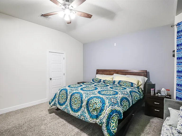 15912 Cadoz Dr — Photo 16
