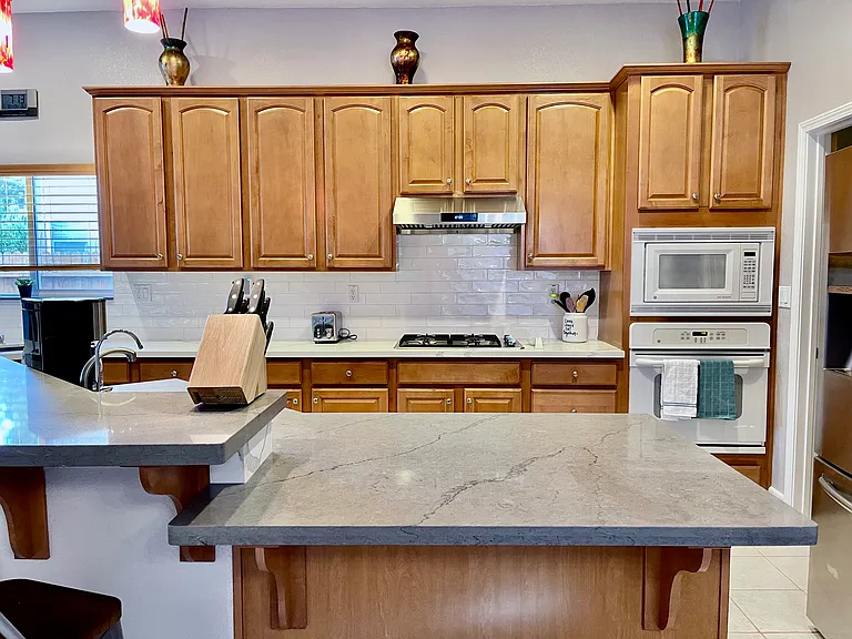 291 Orcutt Cir — Photo 7