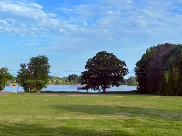 563 Bridge Road, North Hero, VT 05474