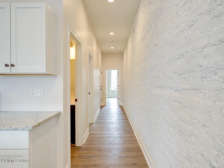 1105 S 1st St #4 — Photo 14