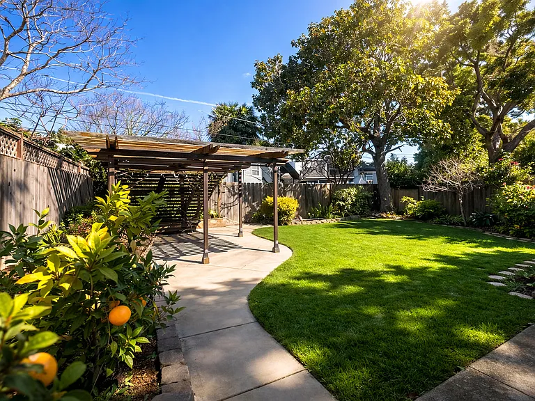505 Colgate Way — Photo 3