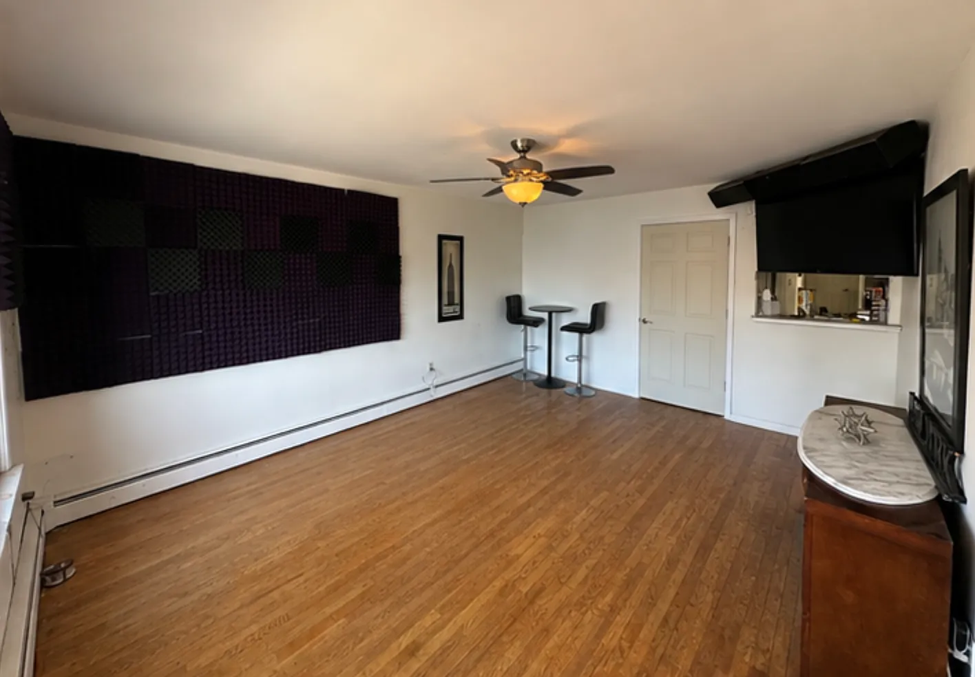 3 bed, $1,450 — Photo 2