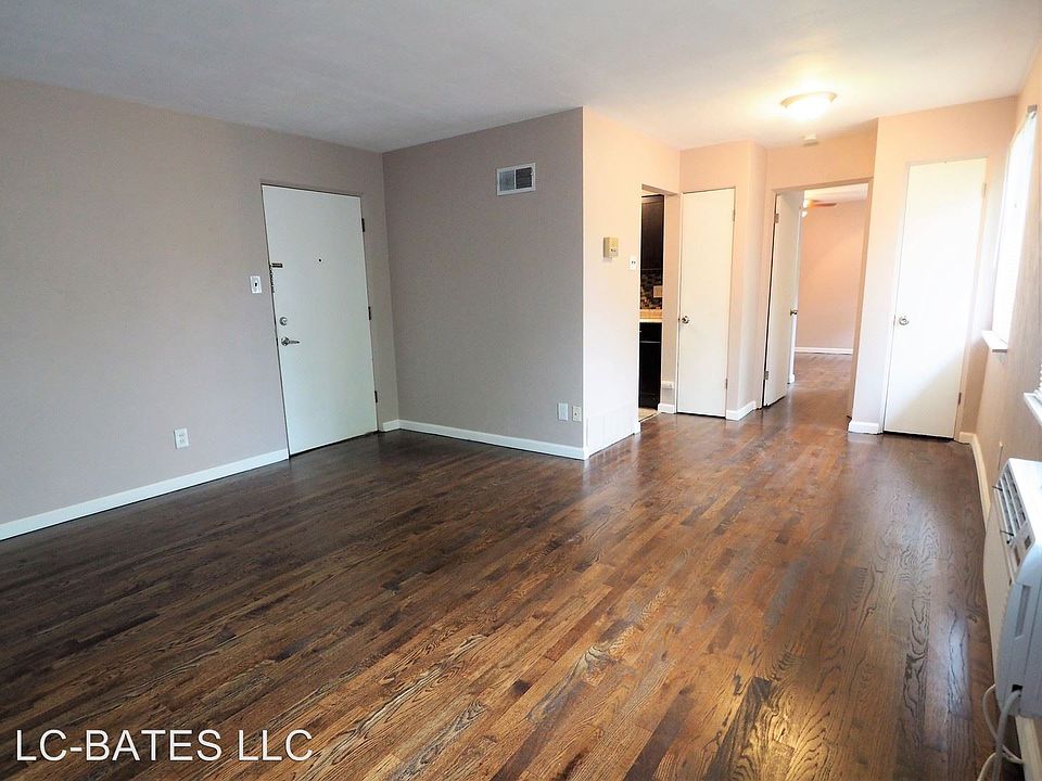 1st image of 5601 Dewey Ave APT 102