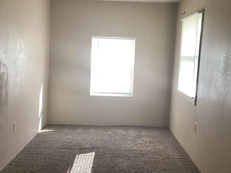 1520 S Industrial Dr — Photo 13