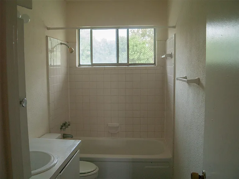 1745 Wooten Park Dr #101 — Photo 15