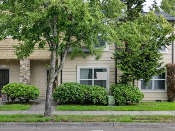 8165 NE Wilkins St, Hillsboro, OR 97006