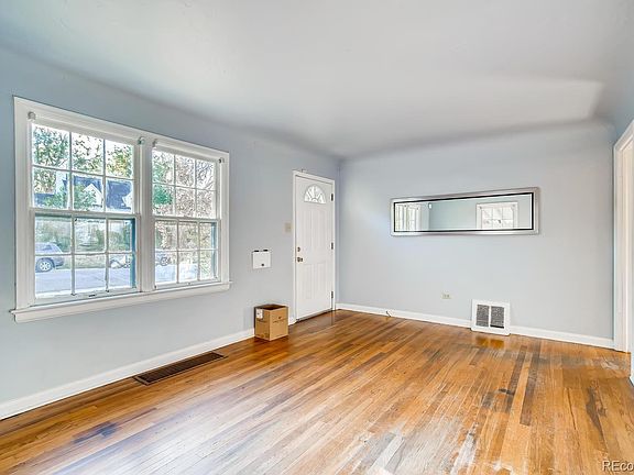 5th image of 1064 N Jasmine St